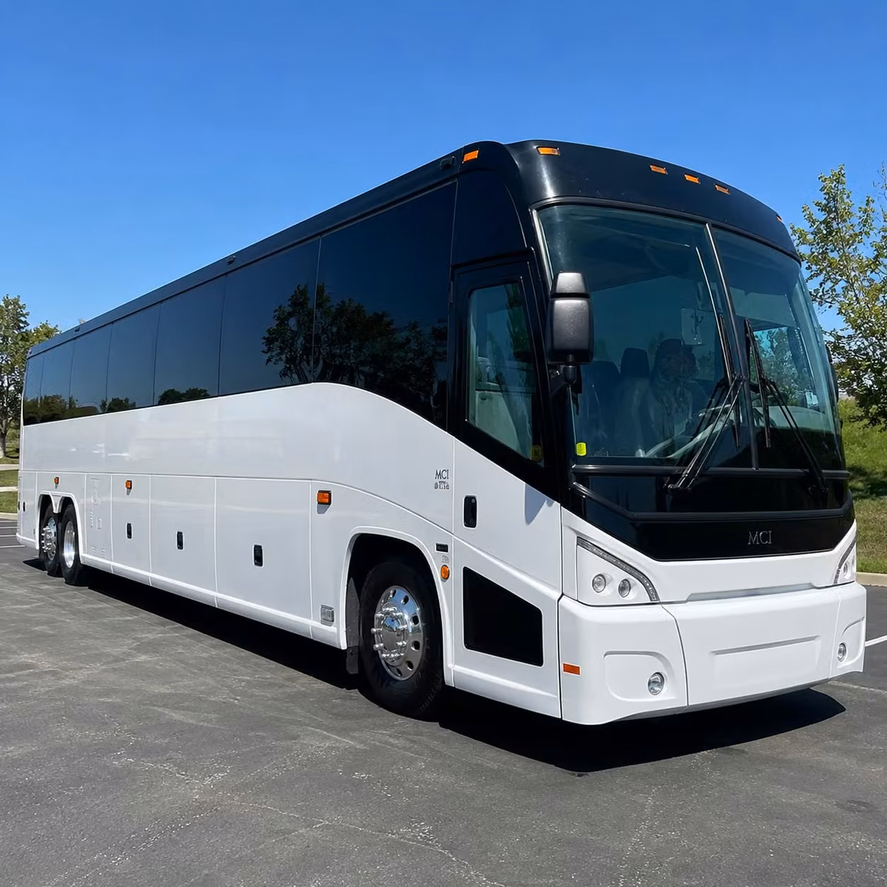 reliable shuttle service to t f green and manchester boston regional airport